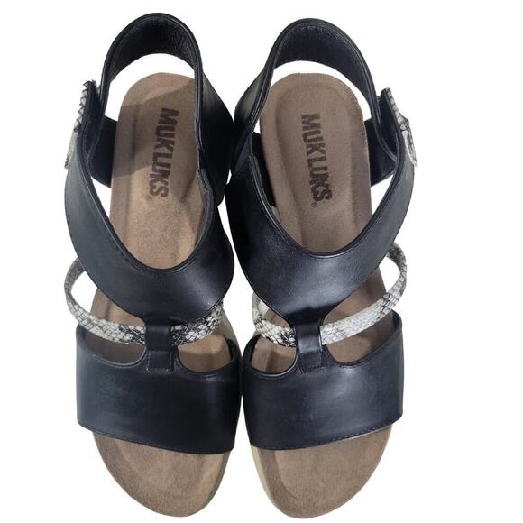 MUK LUKS Snake Embossed Soprano Wedge Sandal - Size 8 - Picture 1 of 4
